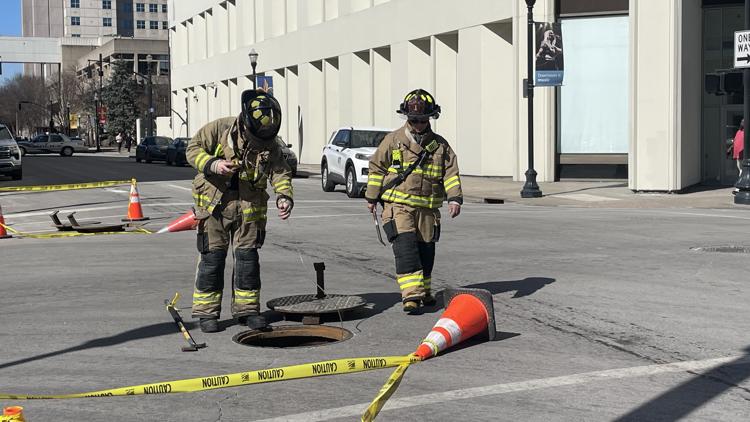 'Dangerous' gas leak in downtown Louisville evacuates several buildings | whas11.com