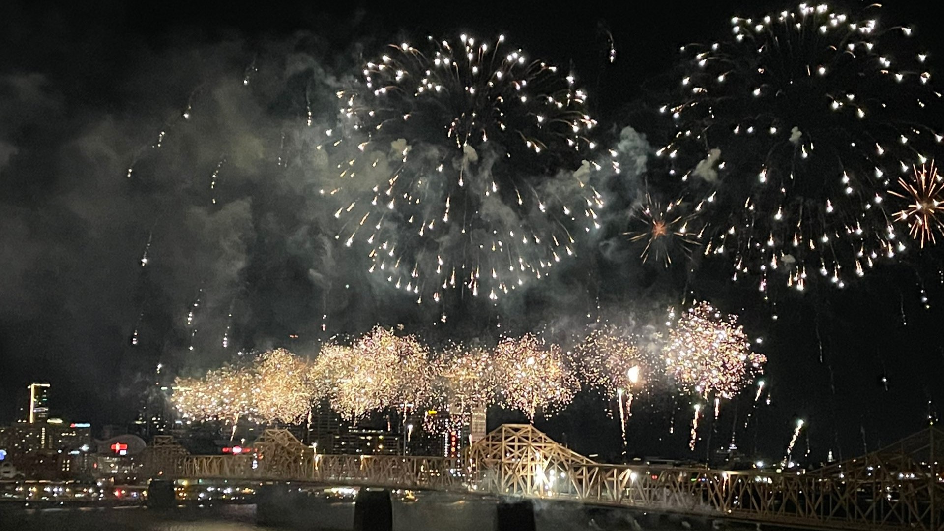 Thunder Over Louisville 2025: Stream free on WHAS11 | whas11.com