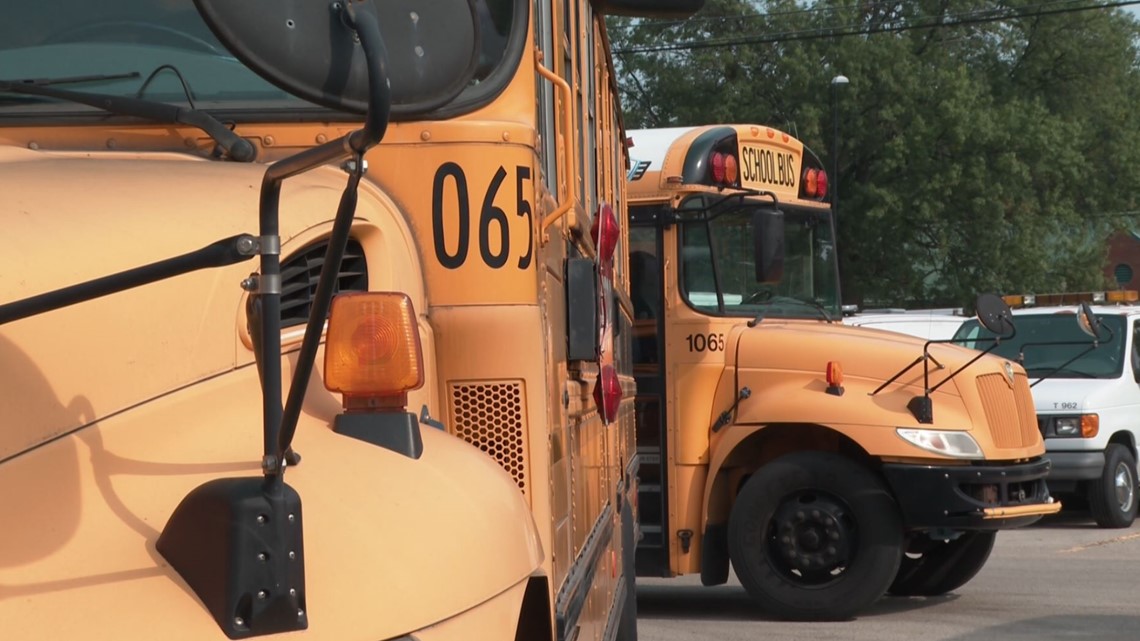 JCPS Previews Possible School Start Times For 2023 24 Whas11