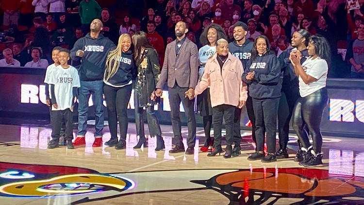 Former Louisville star Russ Smith celebrated at KFC Yum! Center as No. 2 jersey retired