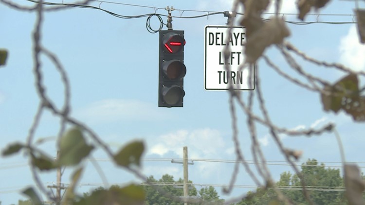 Hikes Point intersection becomes point of concern for nearby homeowners