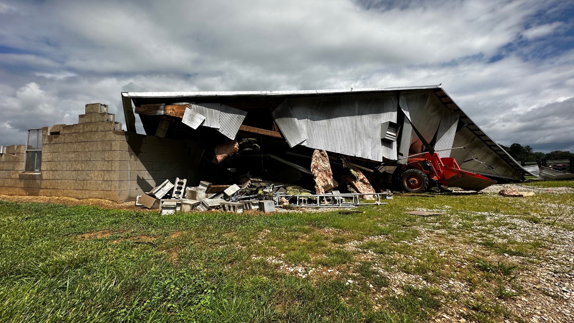 2 tornadoes cause extensive damage in southern Indiana | whas11.com