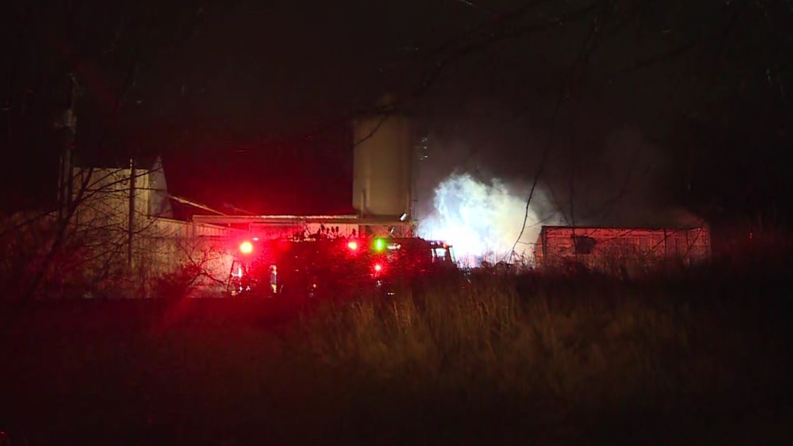 Jeffersonville business catches fire on Thursday morning - Vimarsana News