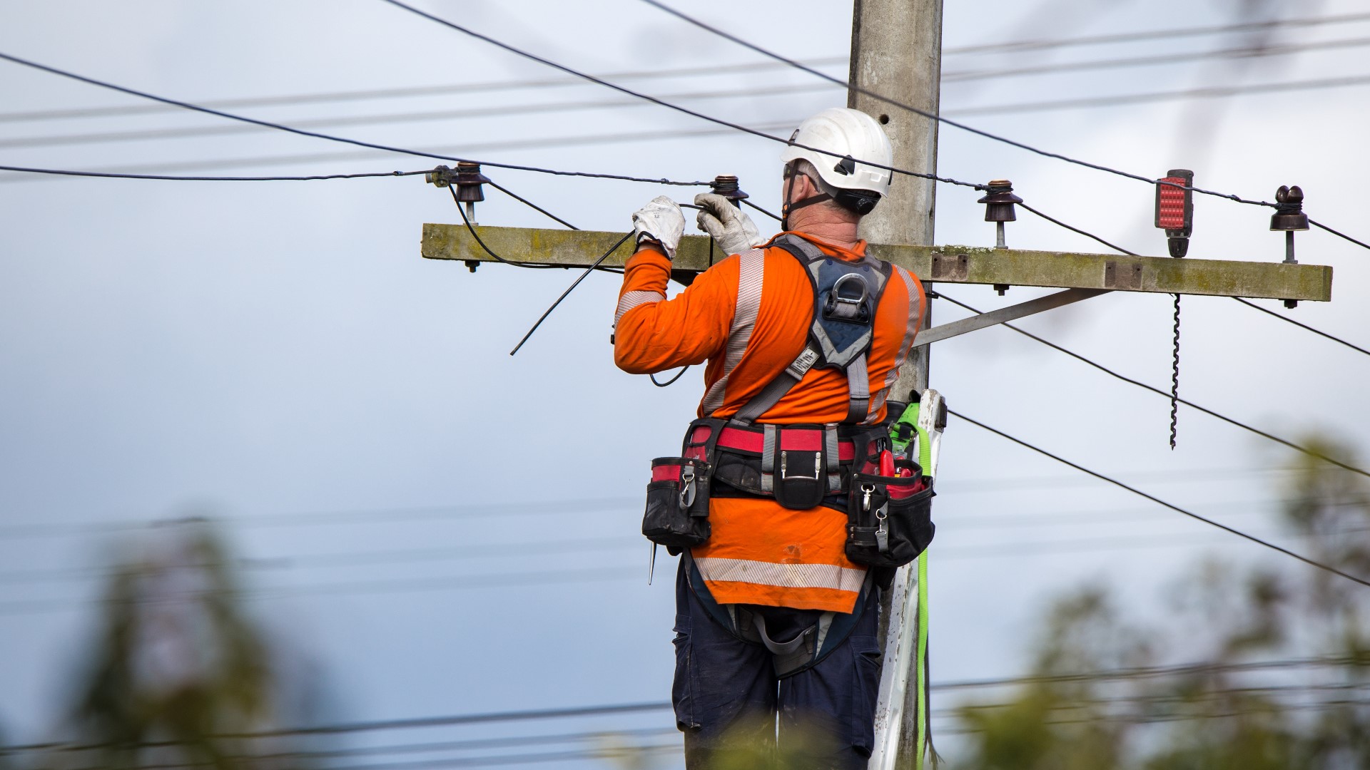 EPA says demolition on Applegate Lane home is going 'well' | whas11.com