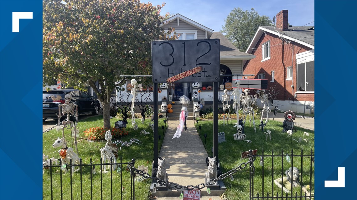 Hillcrest Avenue Halloween Street houses, decorations: Photos