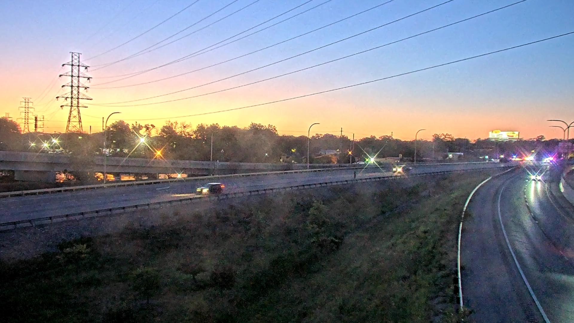 Crash causes major traffic backup on I-265 East in Jefferson County ...