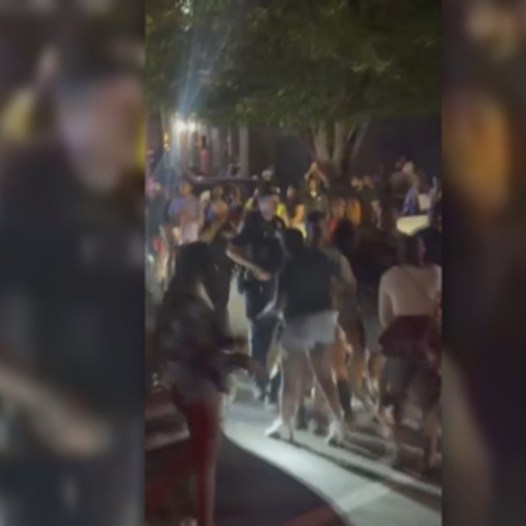 4 arrested, guns seized after large crowds gather on Bardstown Road