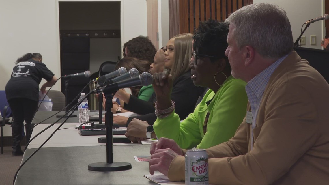 Metro Council candidates share their ideas on public housing, violence in downtown Louisville | whas11.com
