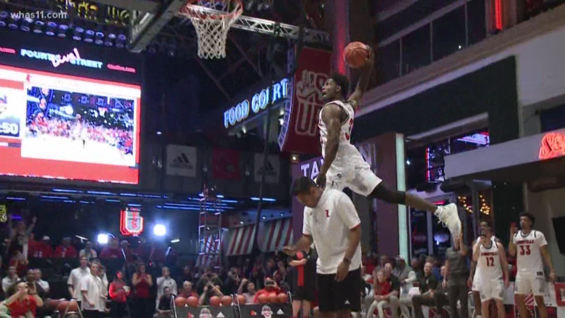 Louisville fans get a taste of basketball season with Louisville Live whas11