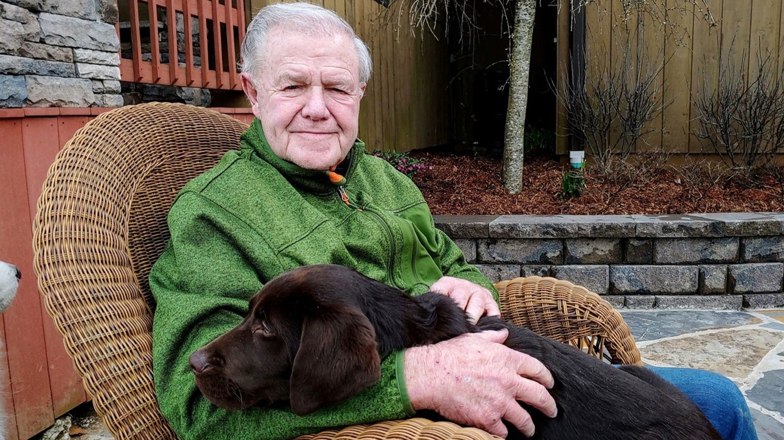 Kentucky Humane Society fundraiser honors Denny Crum