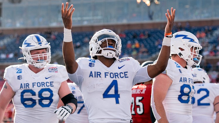 PHOTOS | Louisville loses to Air Force in 2021 First Responder Bowl