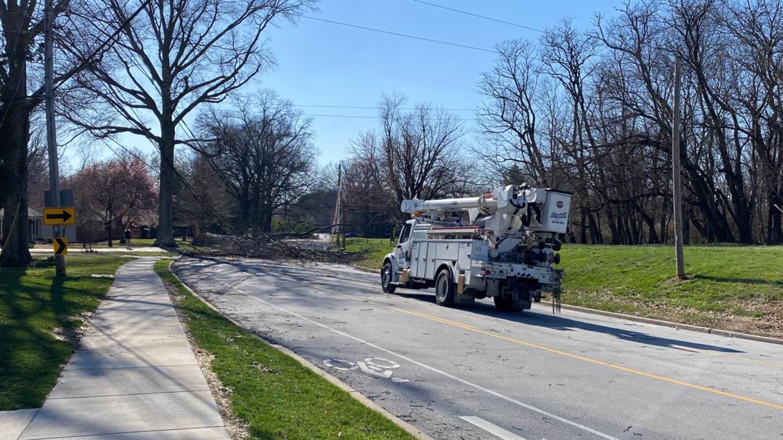 Louisville Kentucky power outage updates the latest numbers