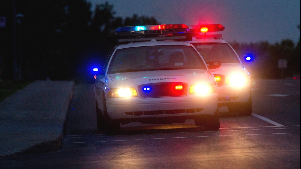 1 woman dead, 2 injured after fatal car crash in Elizabethtown