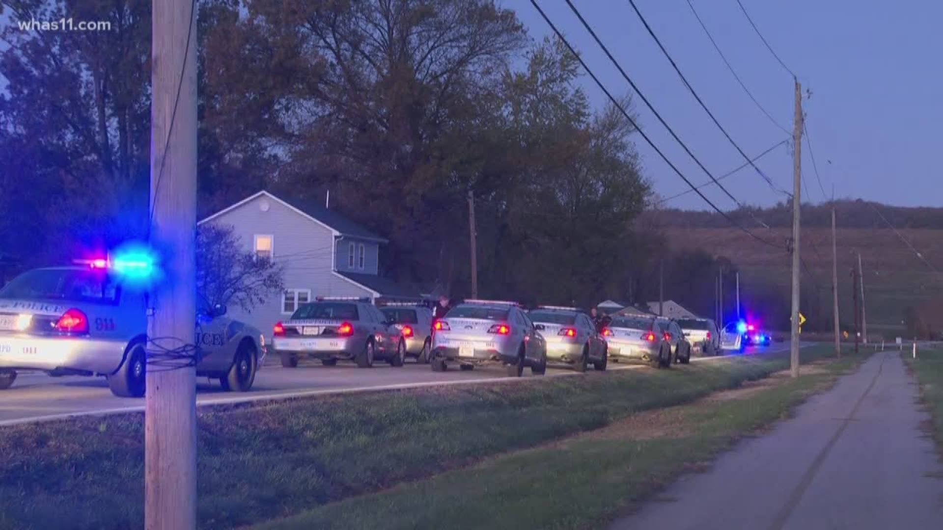 An early morning police chase in Indiana crossed into Kentucky, ending on Cane Run Road in Louisville.