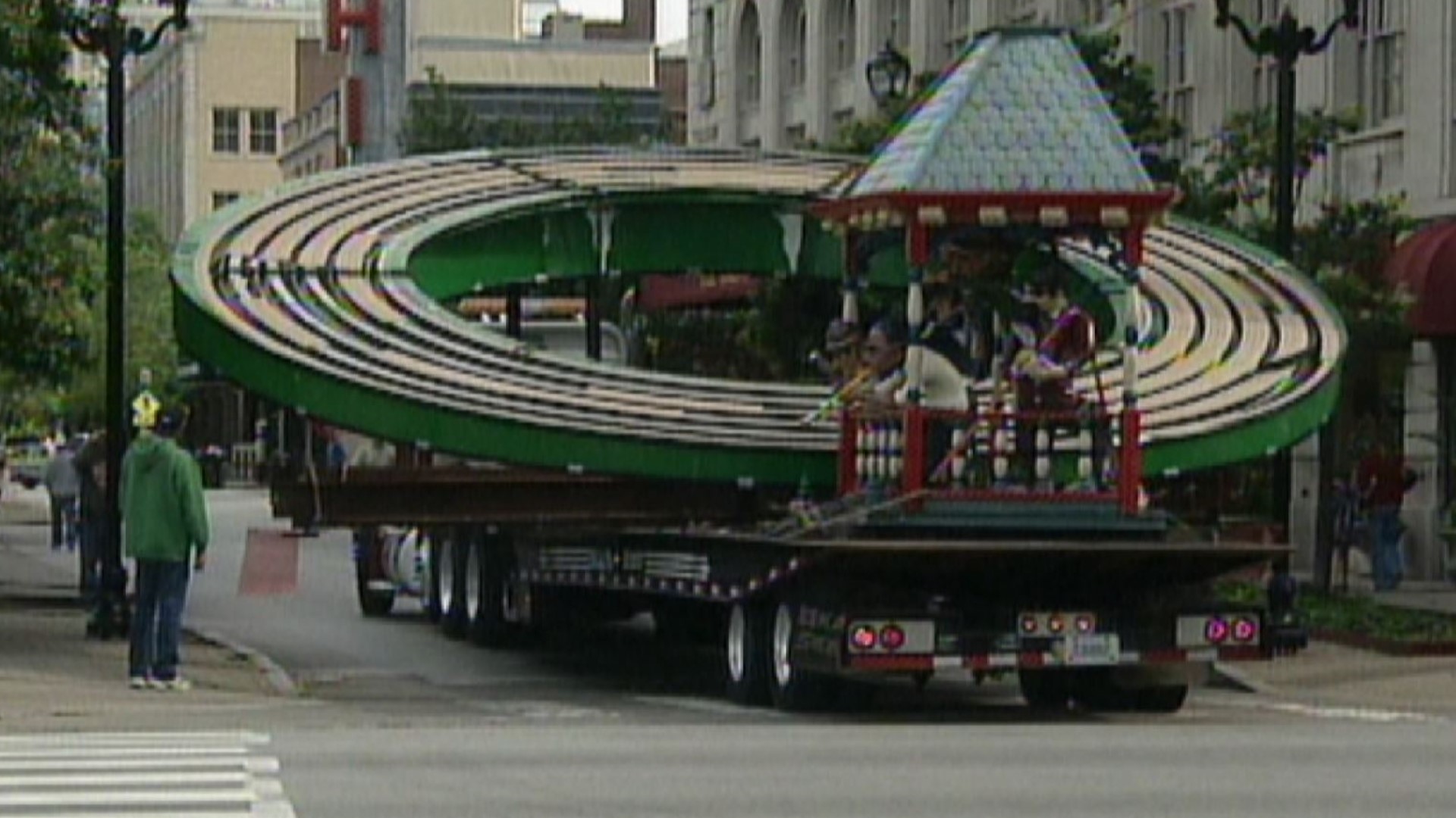 WHAS11 The Vault What happened to the Louisville Clock?