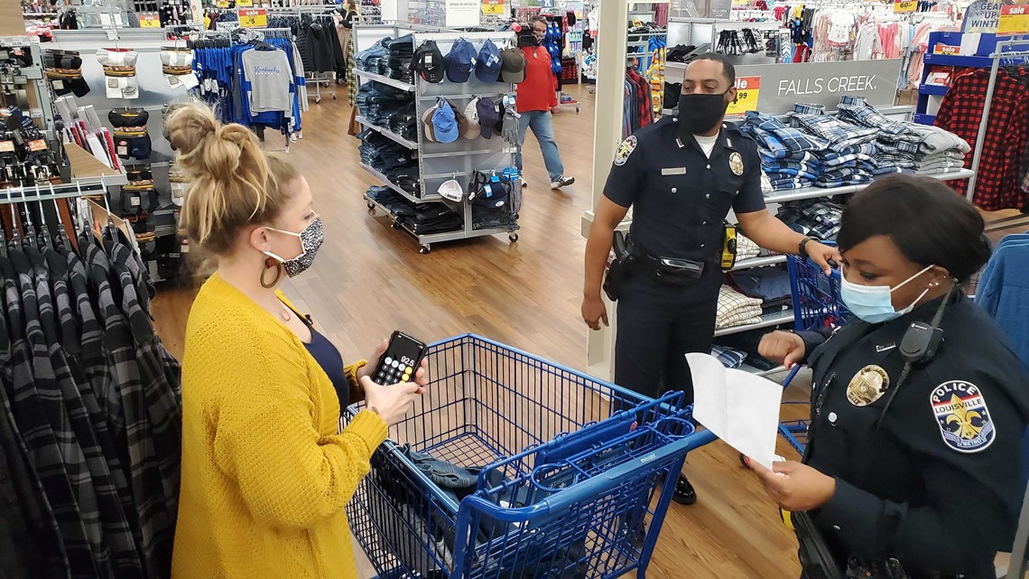 Merry Christmas! Louisville teachers, cops shop for students - Vimarsana News