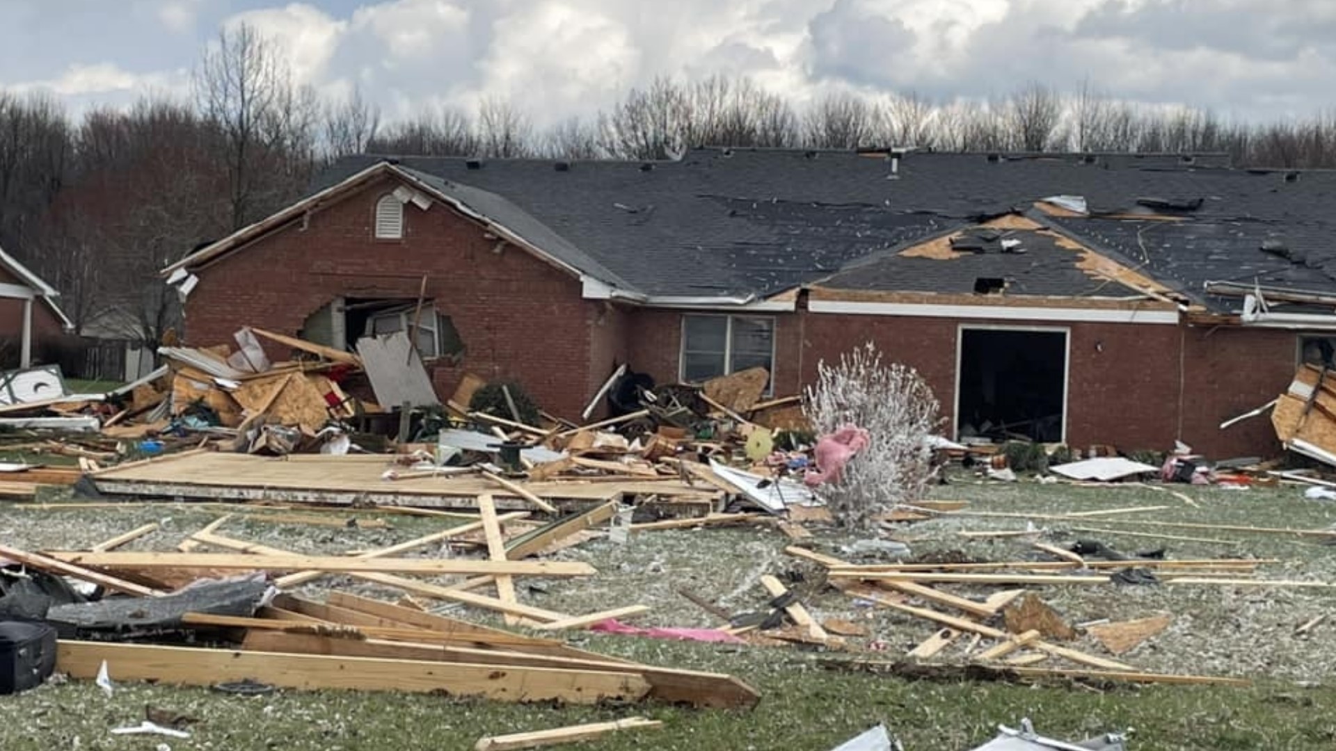 NWS surveys tornado damage in Madison, Ind. and Milton, Ky. | whas11.com