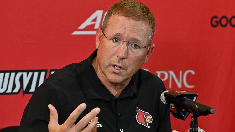 Louisville, coach Satterfield seek to play complete games