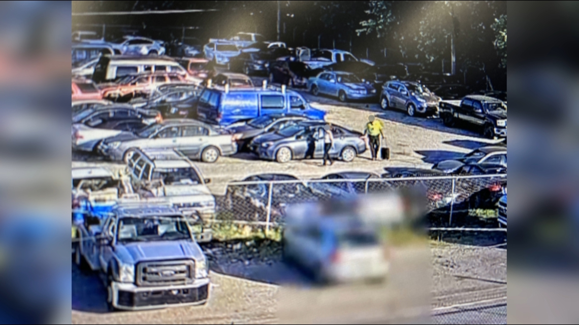 Employees seen removing items from Louisville police impound lot ...