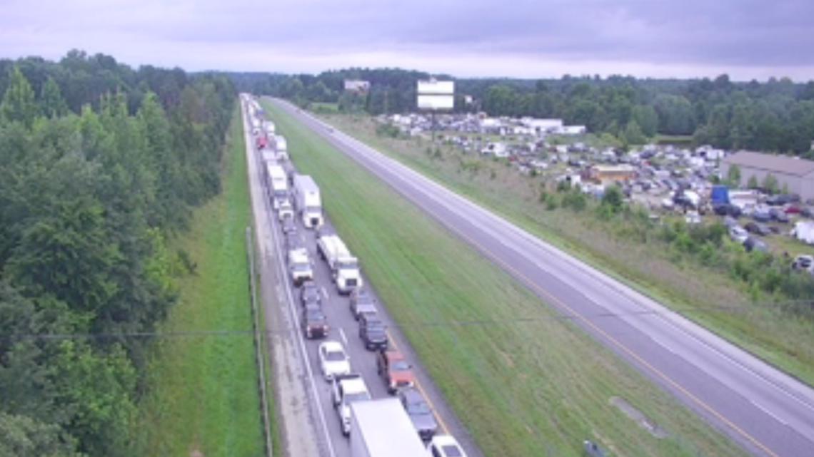 I-65 South reopens after shutdown due to overturned box truck in