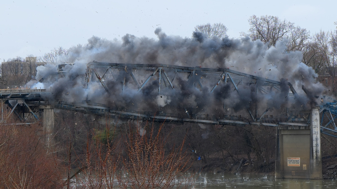 Northern Kentucky bridge demolished to make way for new signature bridge
