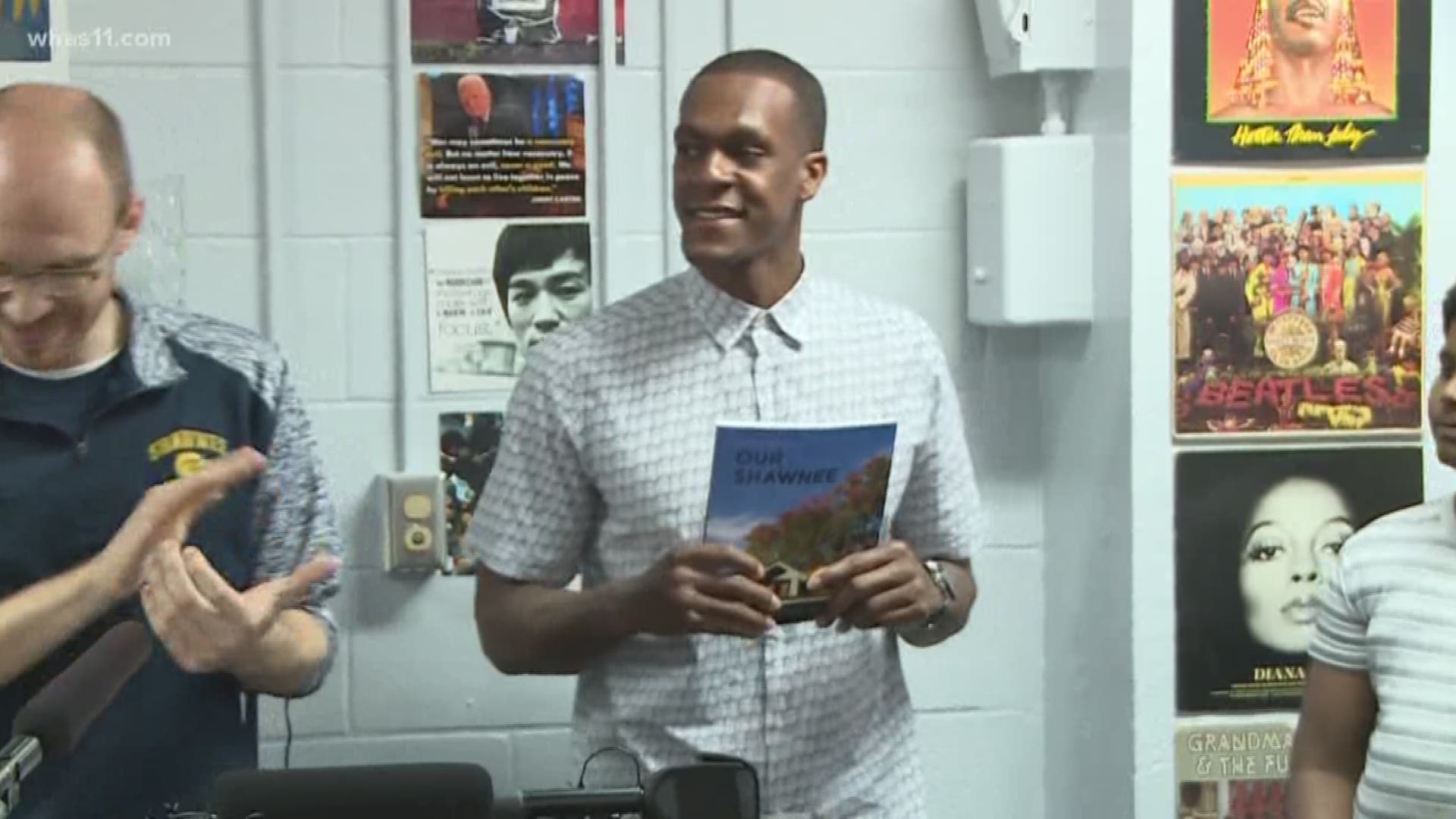 An NBA All-Star just came back home to Louisville to help a middle school make a big announcement!