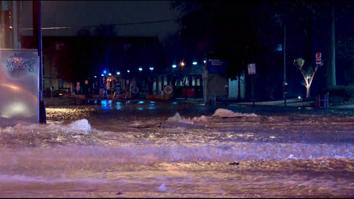 Water main break near downtown Louisville floods intersection | whas11.com