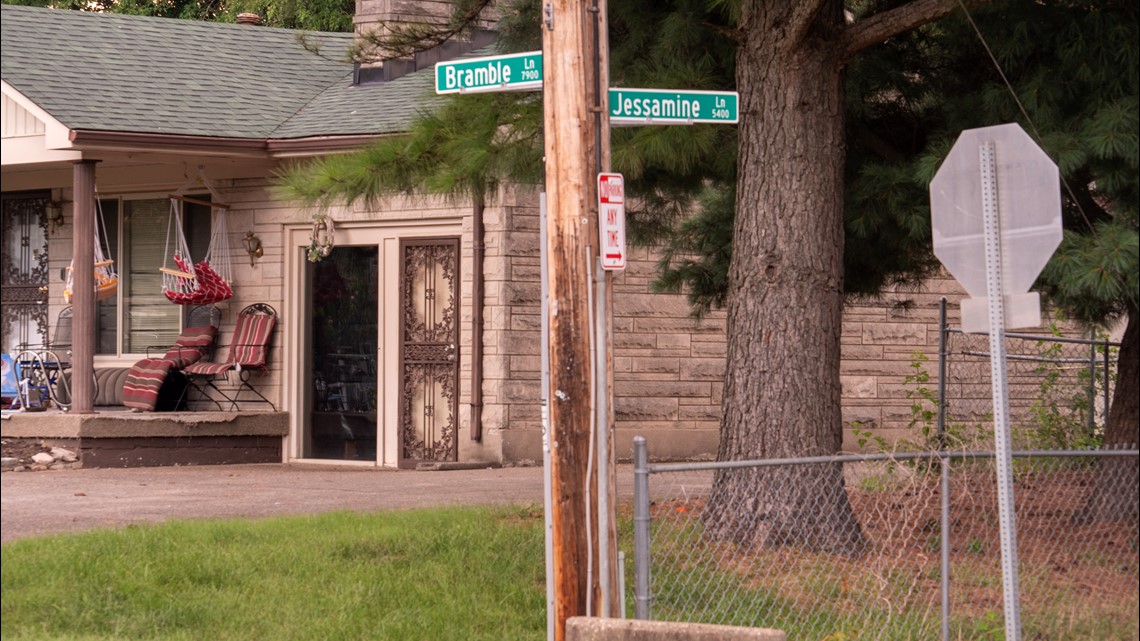 Two United States postal workers robbed in two weeks - Vimarsana News