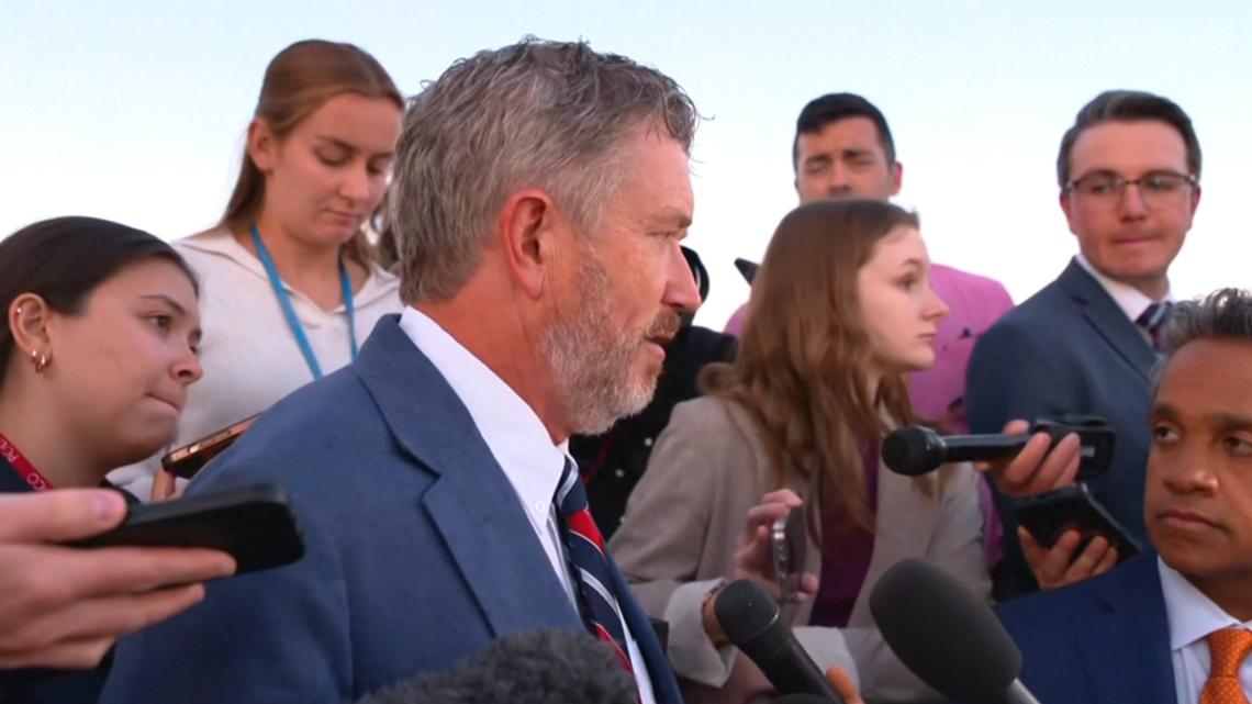 WATCH: Rep. Thomas Massie has microphone taken away at Kentucky GOP event