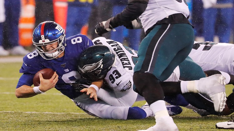 PHL 34, NYG 17: Injury-ravaged Eagles beat Giants to win NFC East