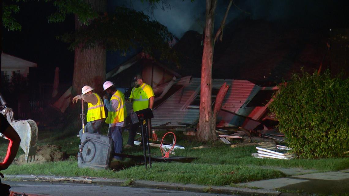 Police: Five injured in southern Indiana house explosion