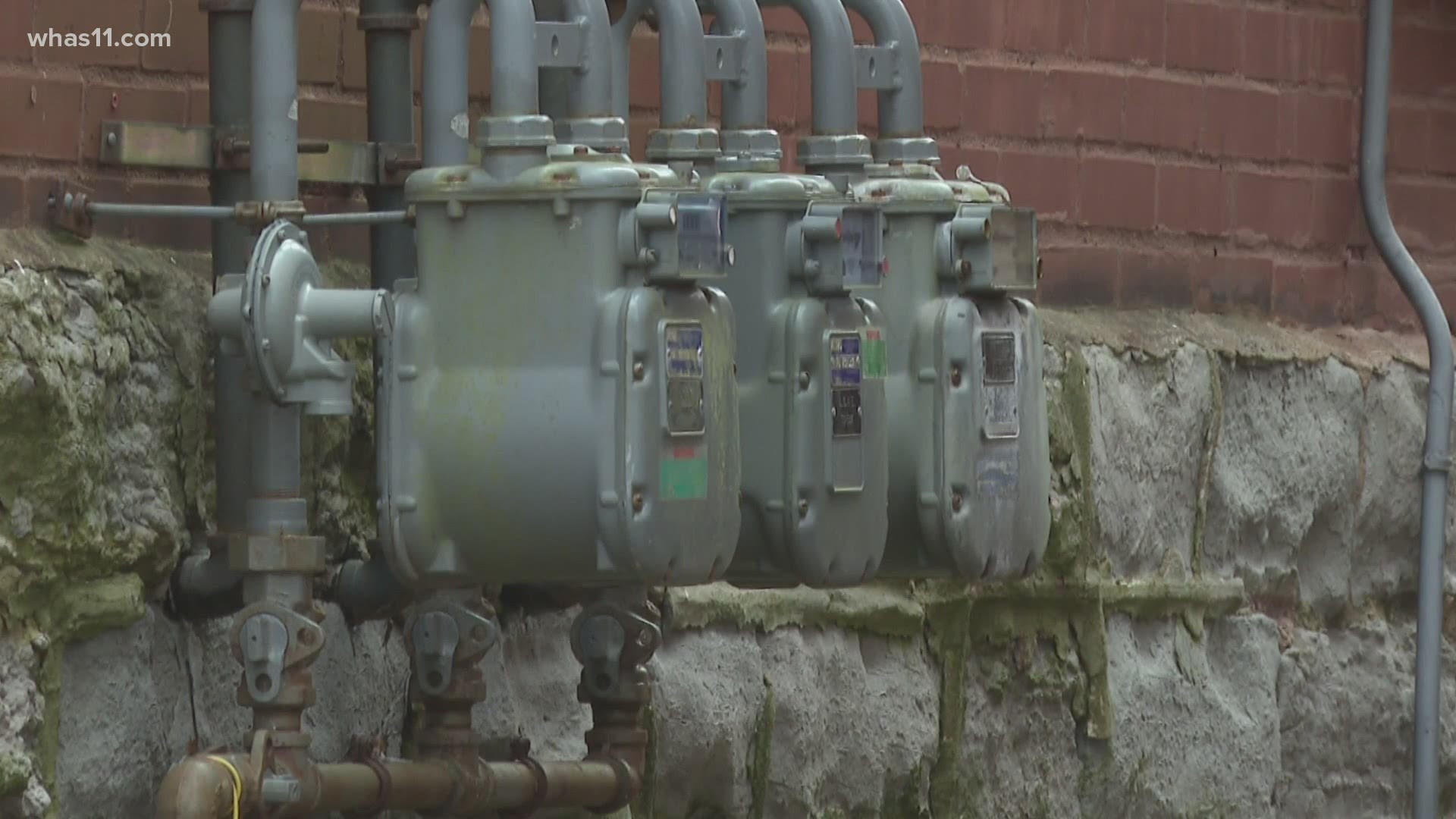 Officials are thinking back to the ice storm of 2009. The utility company warned outages are possible with the new storm. LG&E explains what to do as it moves closer