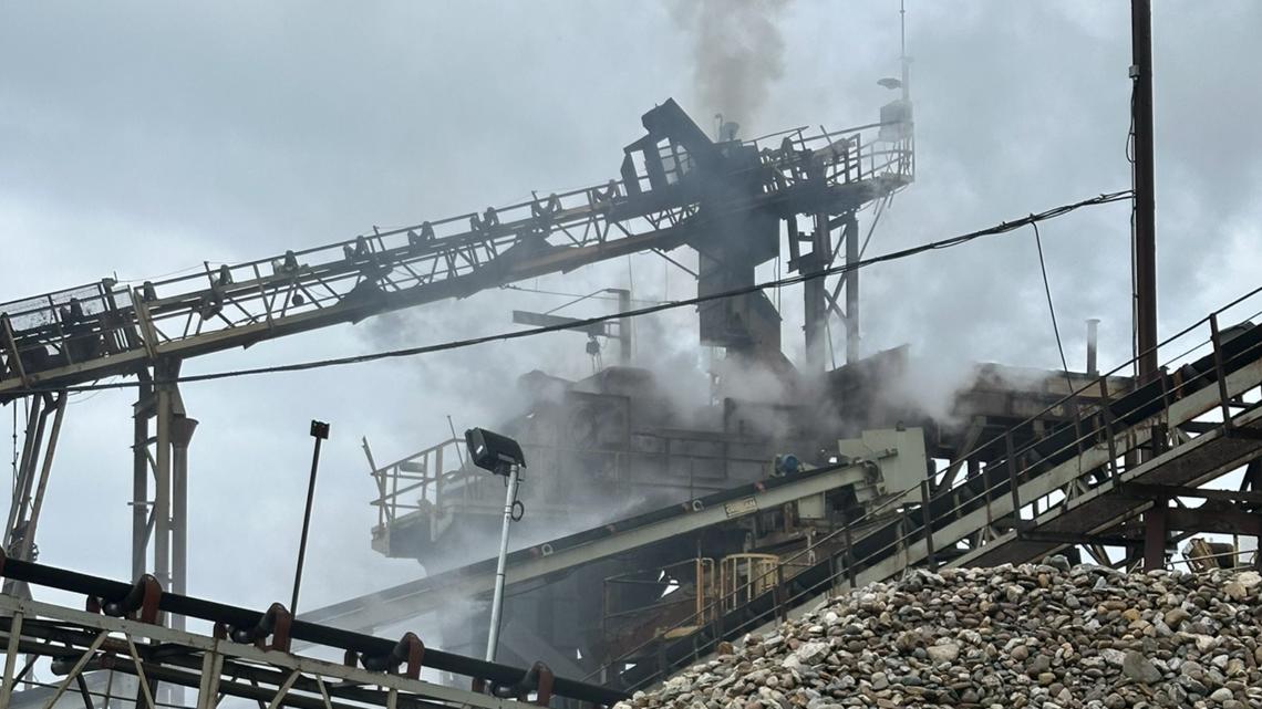 Louisville fire put out blaze at sand company site | whas11.com