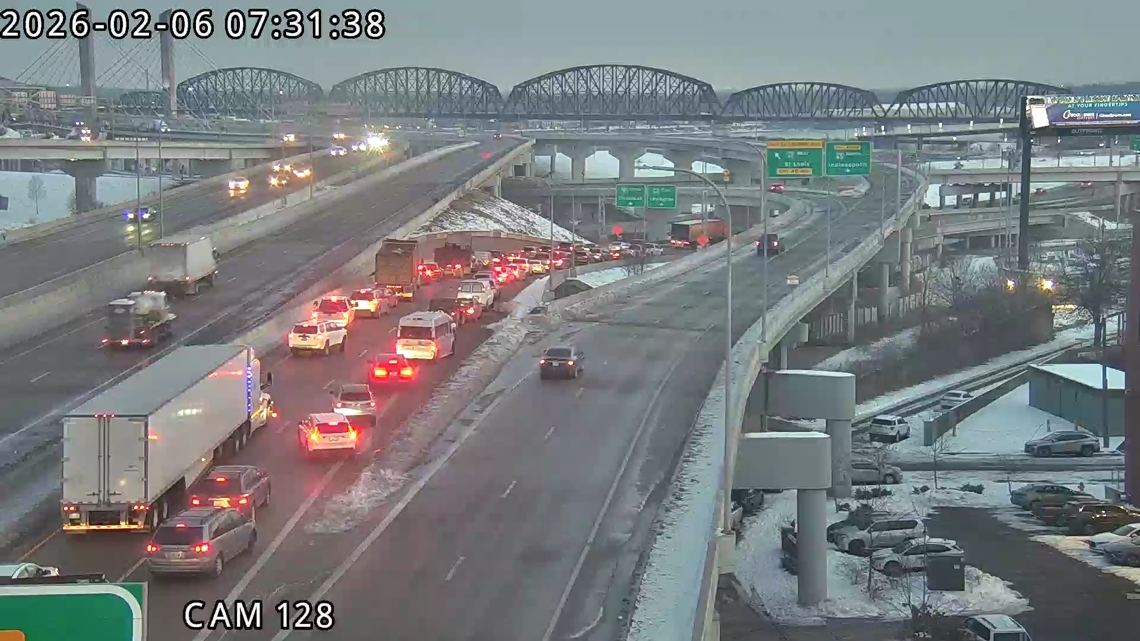 Multi-vehicle crash slows traffic on I-65 North in downtown