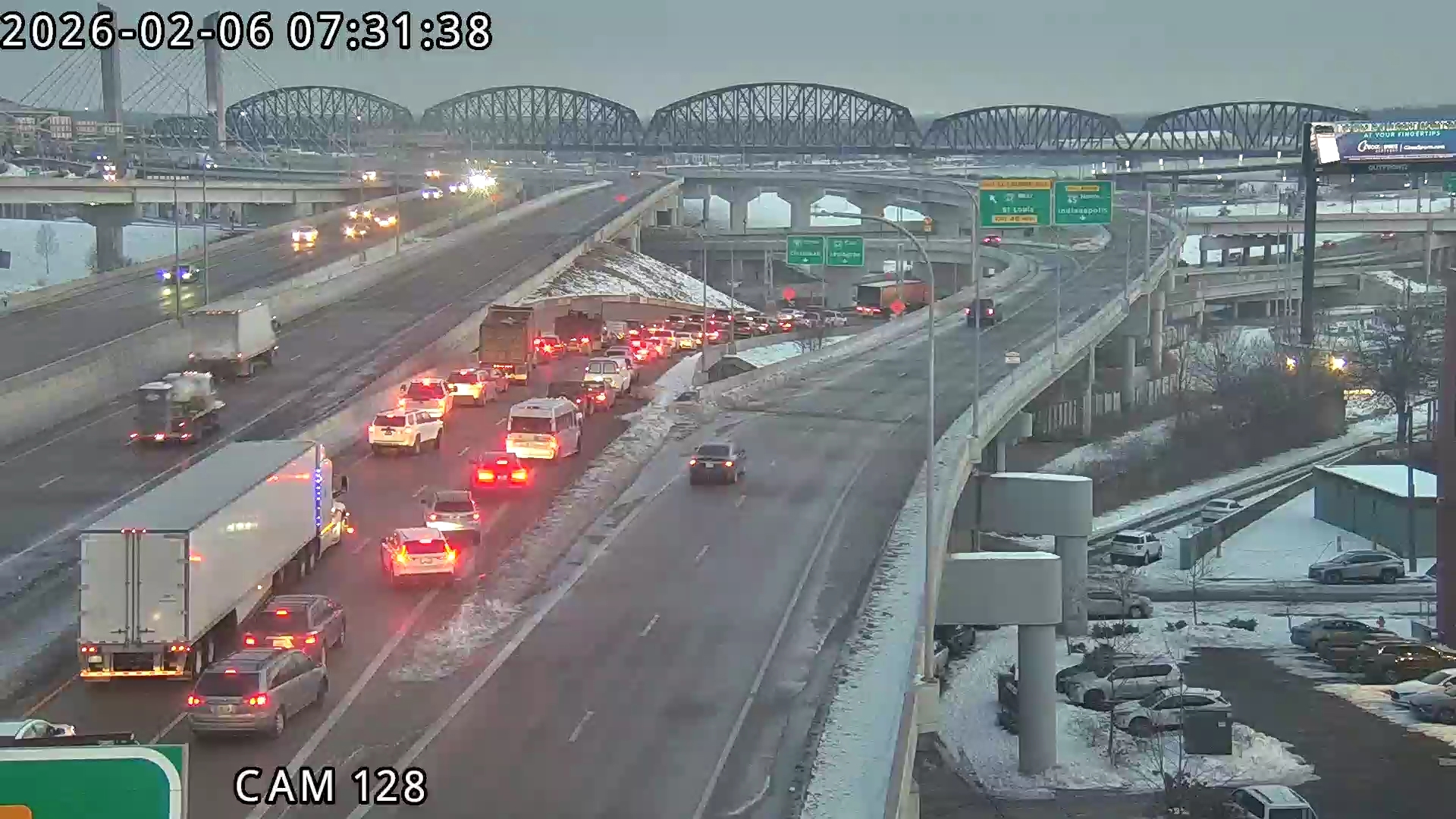Multi-vehicle crash slows traffic on I-65 North in downtown Louisville ...