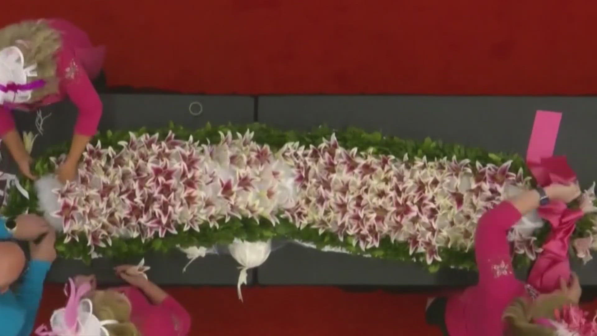 Kroger crafts iconic Garland of Lilies for Kentucky Oaks | whas11.com