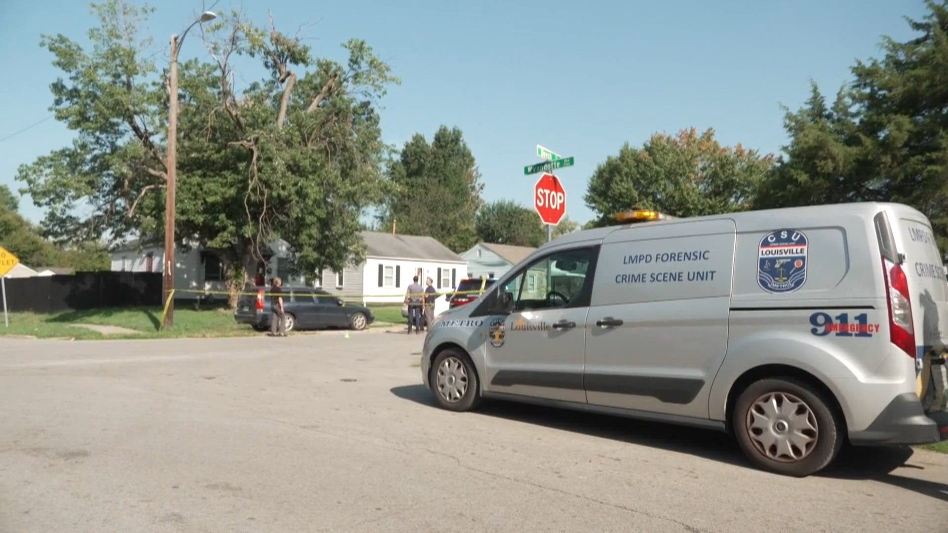 16-year-old dies in hospital days after shooting at JCPS bus stop ...