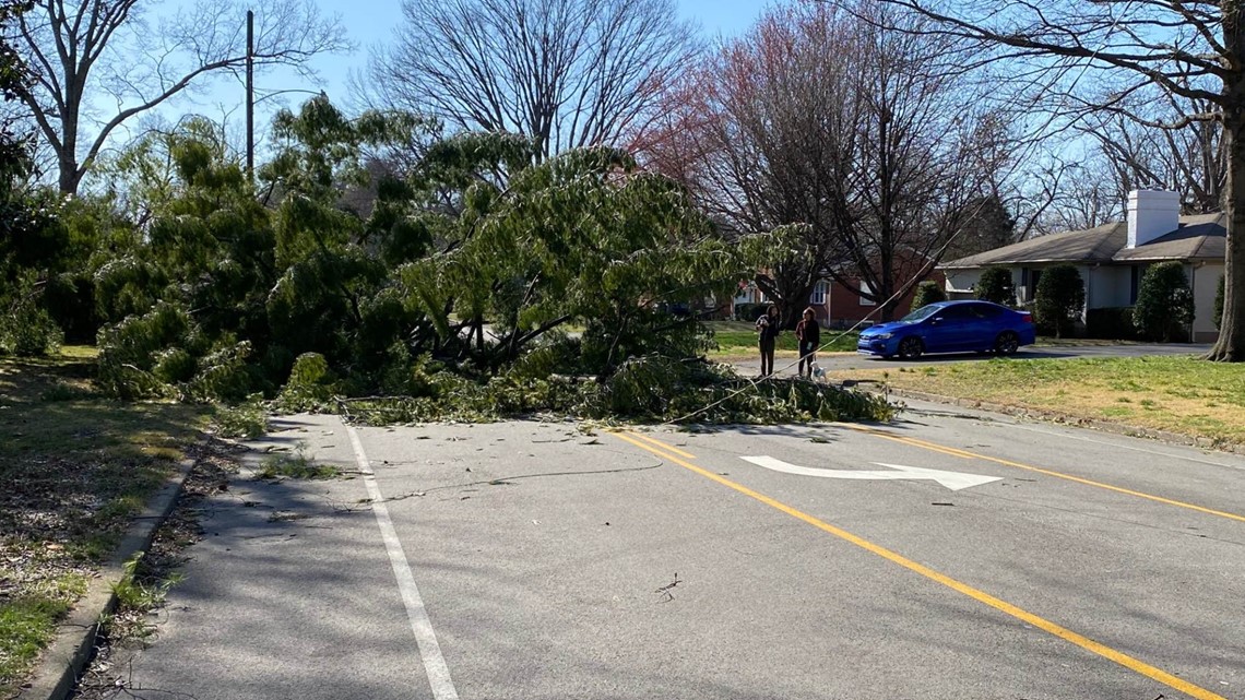 Louisville Kentucky power outage updates the latest numbers