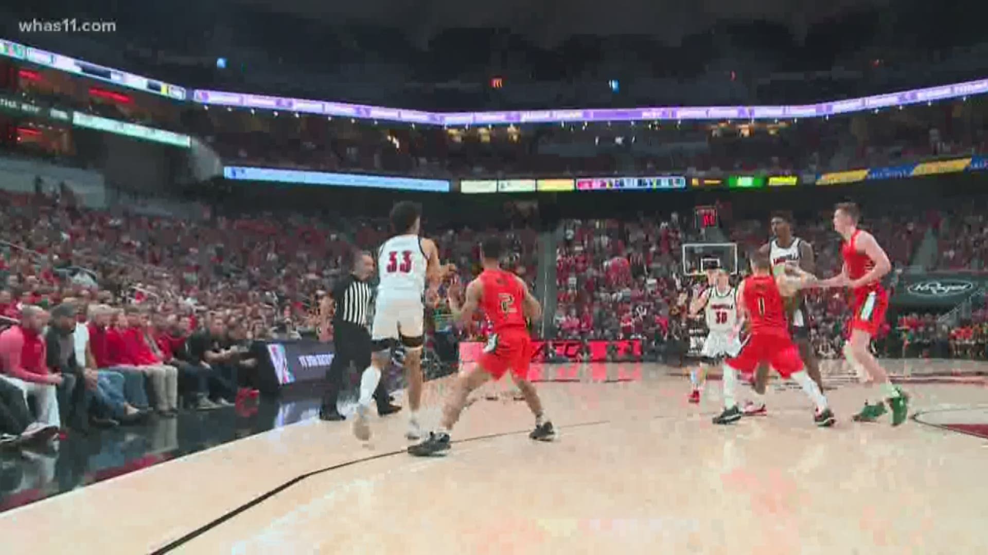 WHAS11 Sports Director Kent Spencer recaps the Cardinals 74-58 win at the KFC Yum! Center against Miami.
