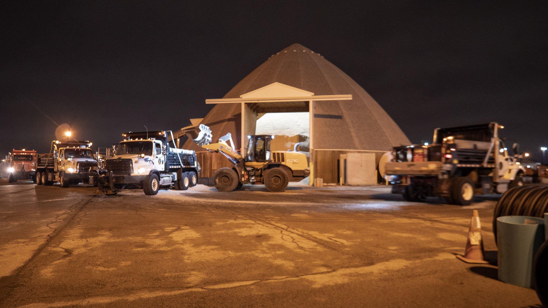 The Kentucky Transportation Cabinet and Metro Louisville road crews began salting roads hours before a wintry mix was set to hit the area.