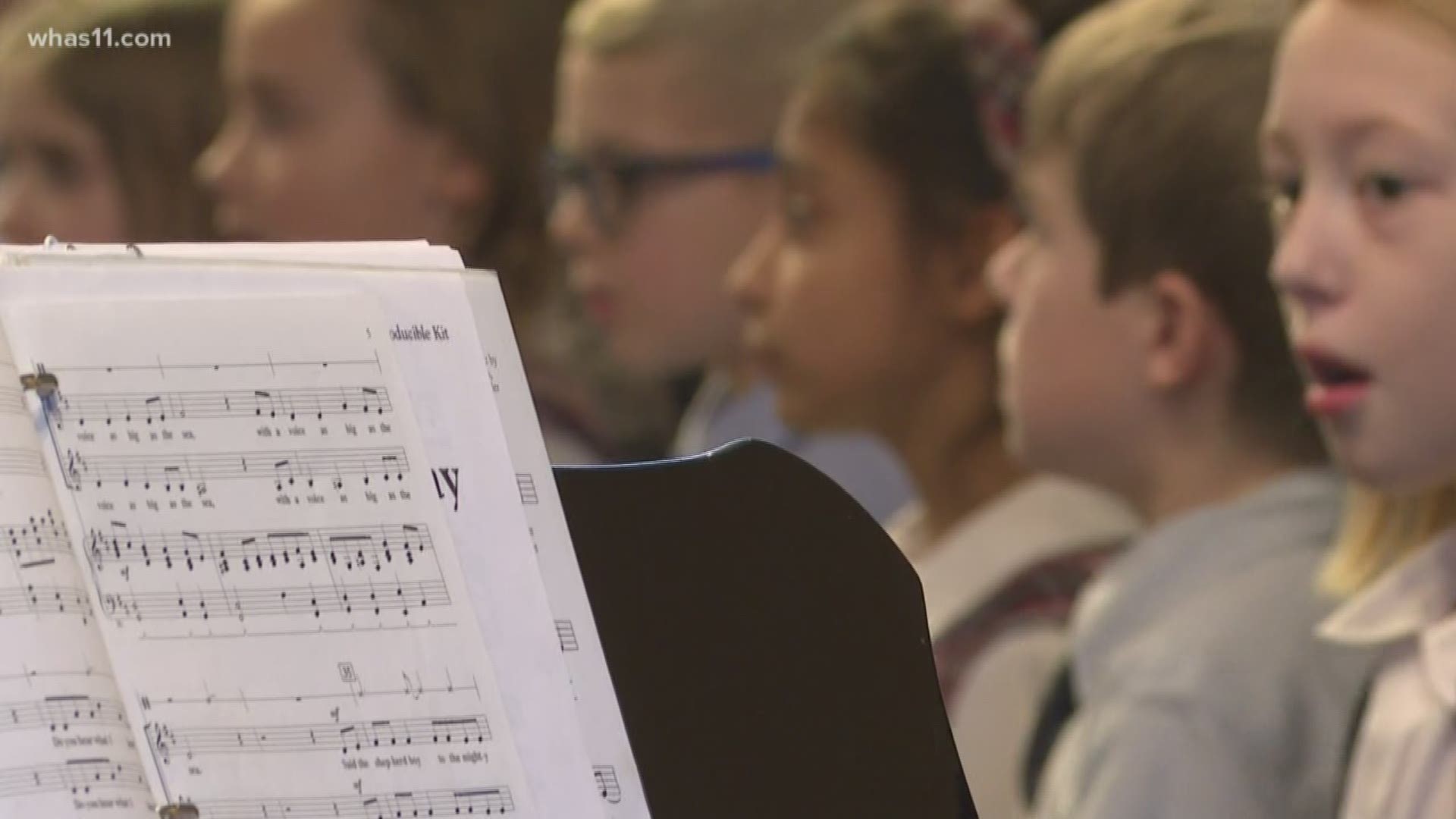 Spreading joy is one of the big stories to talk about when it comes to the holiday season, elementary school kids sang a few Christmas carols.