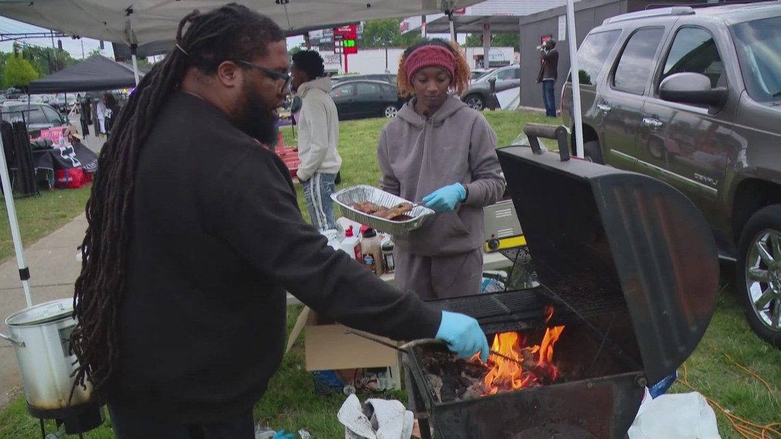 From food to fashion, street vendors lined Taylor Boulevard to make extra cash during Derby week.