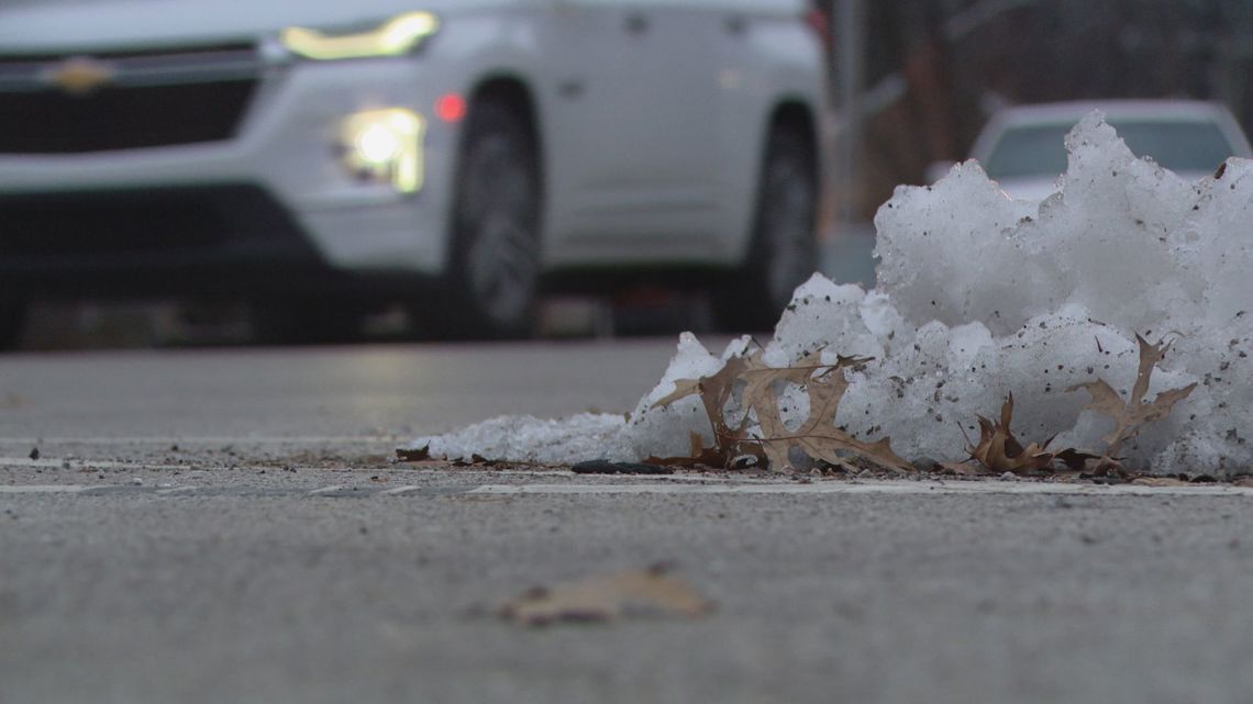 Kentuckiana hardware store, road crew, fire dept. busy ahead of snow