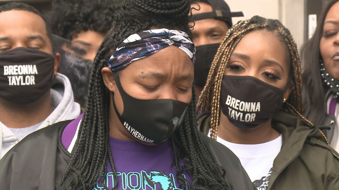 Breonna Taylor's mother files complaints against 6 LMPD officers - Vimarsana News