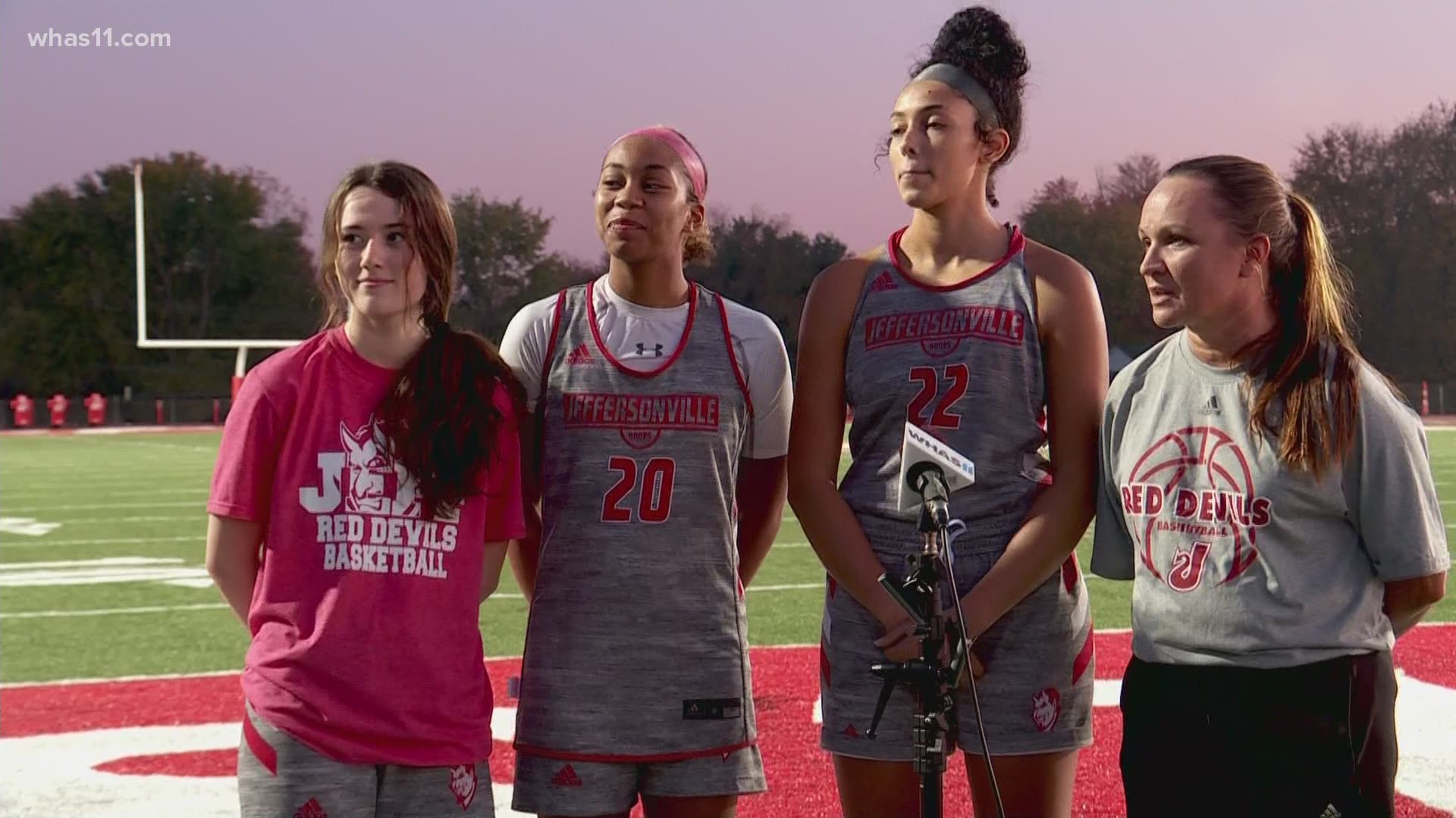 WHAS11 Sports Director Kent Spencer chats with members of the Jeffersonville Girls Basketball Team about their season.