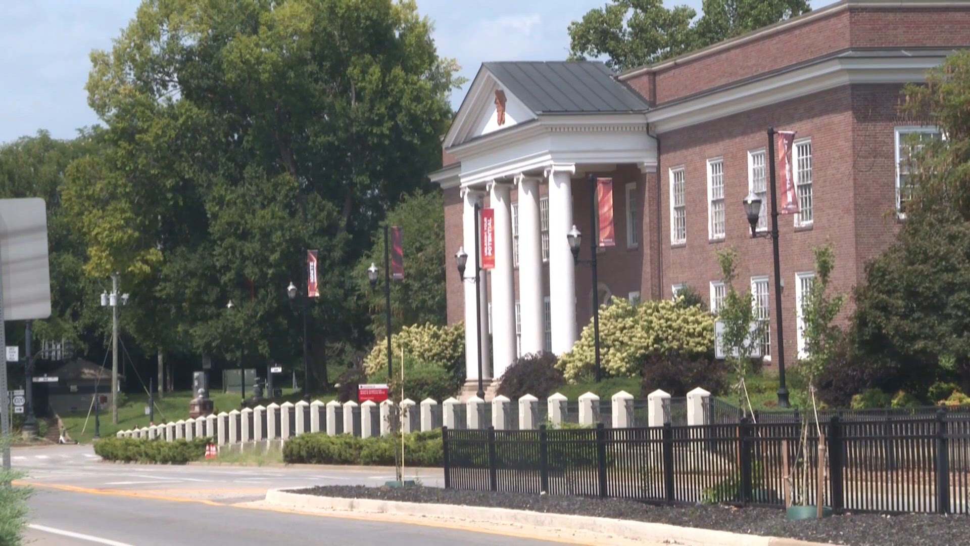 UofL embraces AI with new 'Cardinal Intelligence Strategy' | whas11.com
