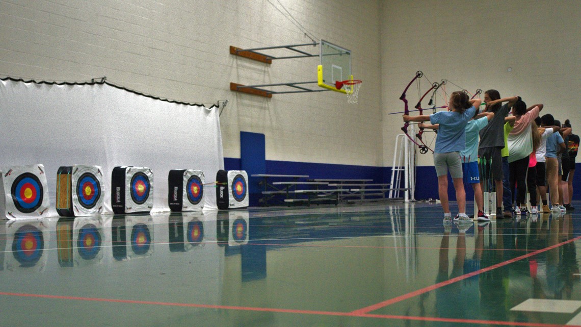 Louisville kids celebrate completion of archery program with LMPD