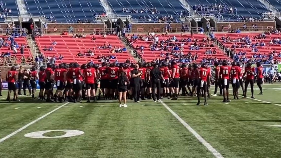 Lamar Jackson after having his number retired by Louisville: It's  heartwarming