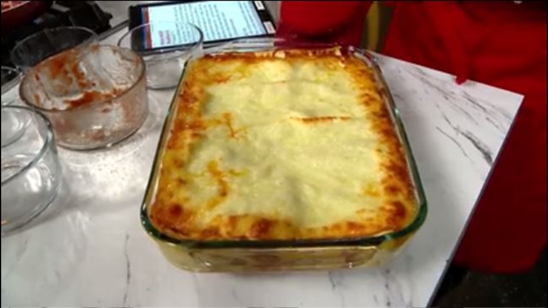 WHAS11 staffer Luchian Deurell stopped by the GDL kitchen to whip up a classic dish, but with a twist!