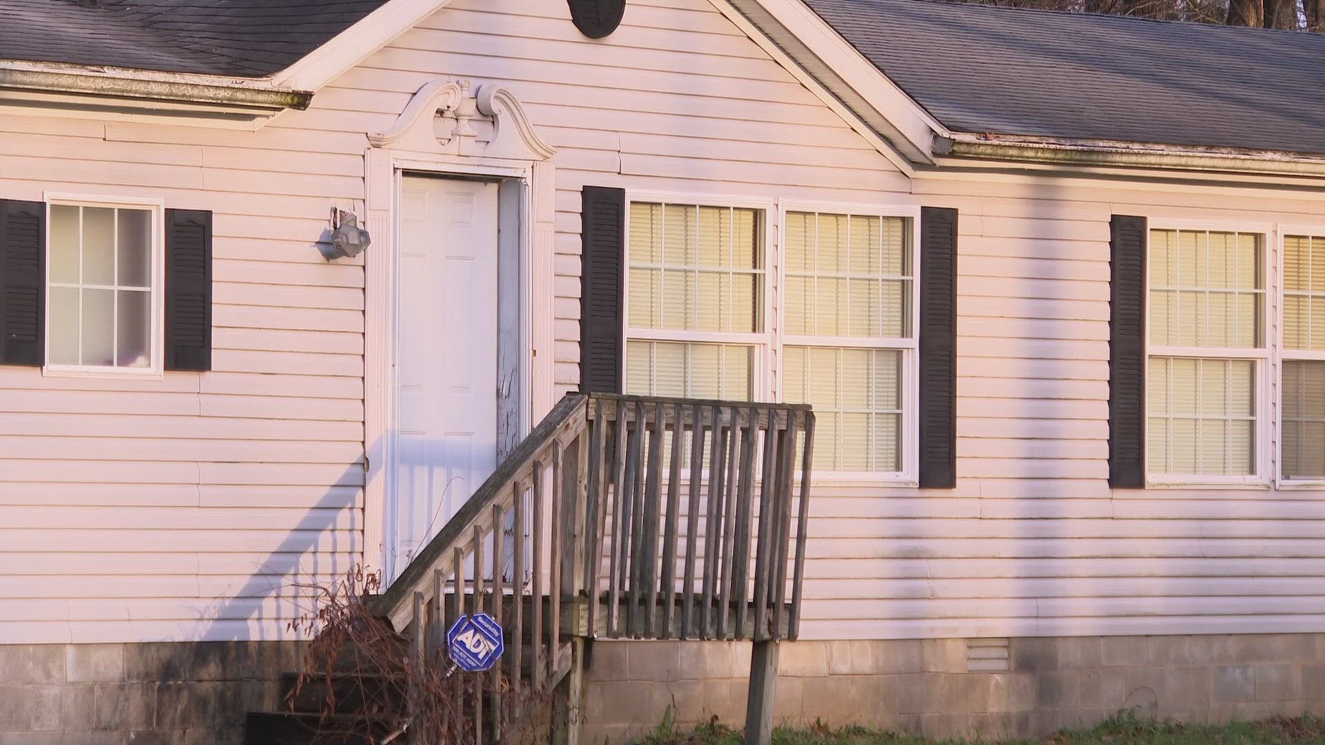 2 men fatally shot in Indiana home, allegedly caught breaking in ...